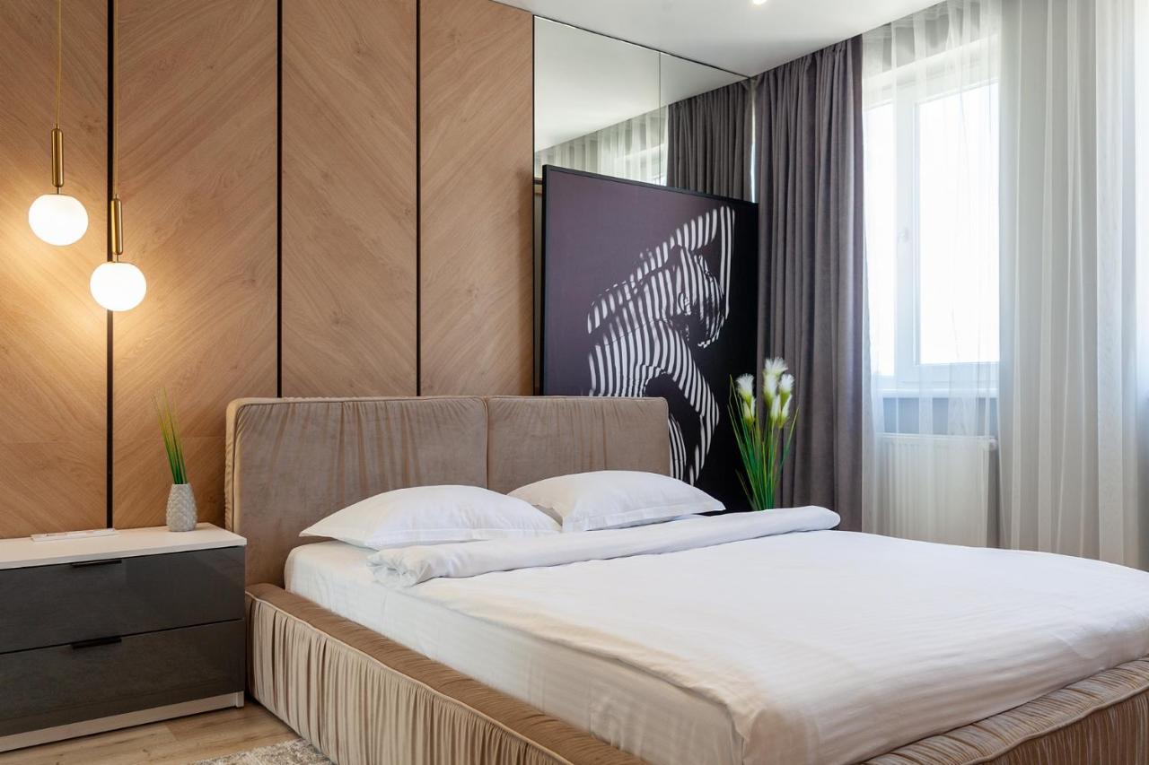 Royal Vip Jacuzzi Apart Lwów Zewnętrze zdjęcie