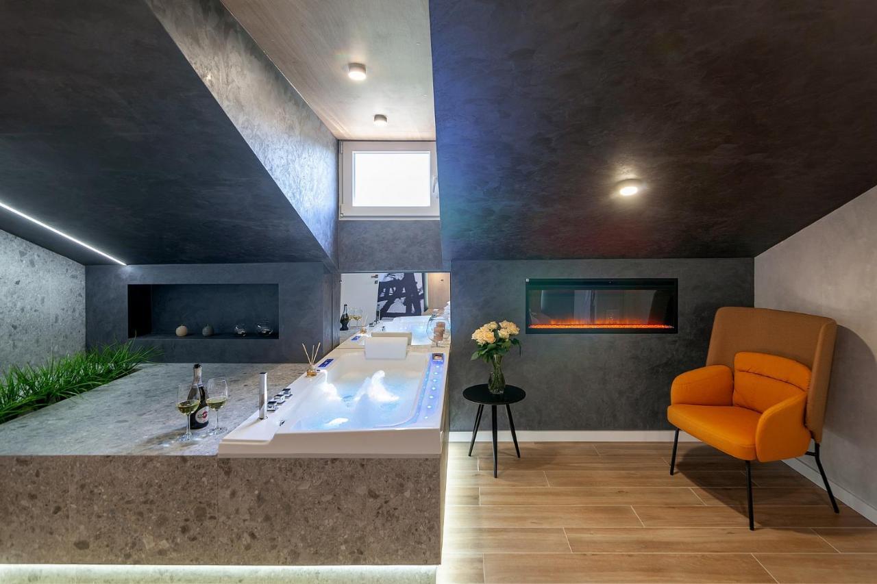 Royal Vip Jacuzzi Apart Lwów Zewnętrze zdjęcie