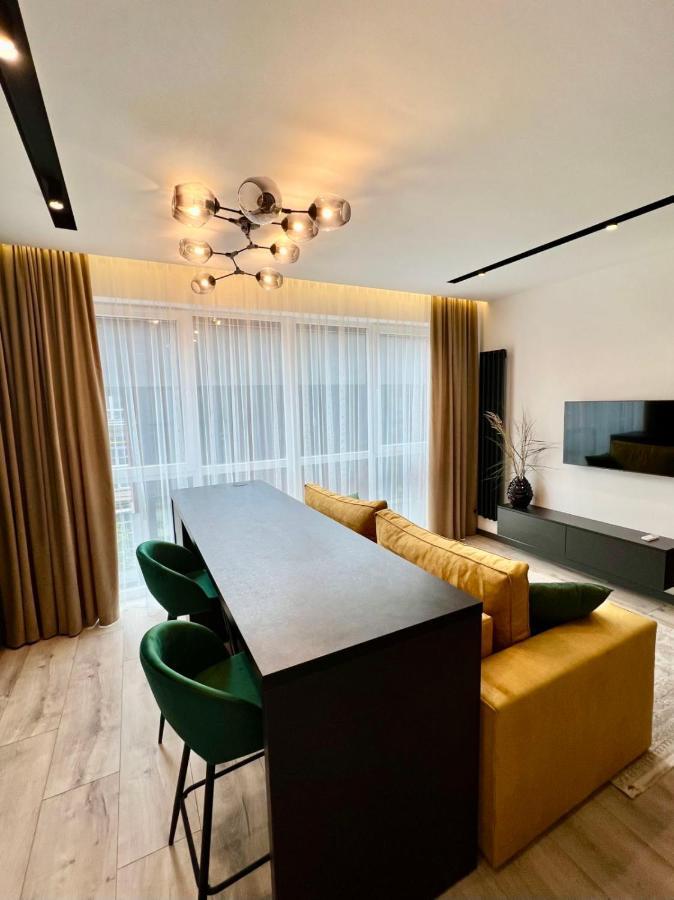 Royal Vip Jacuzzi Apart Lwów Zewnętrze zdjęcie
