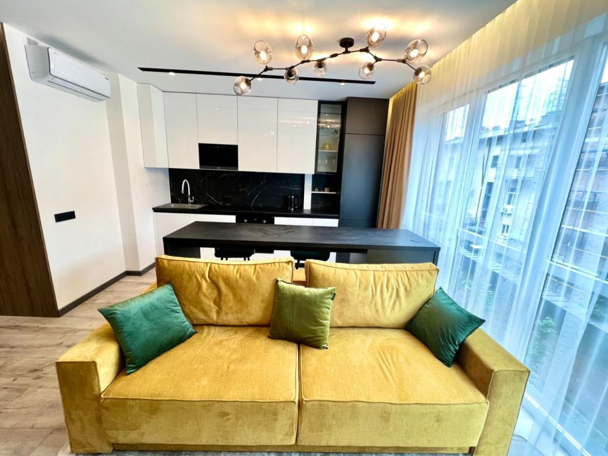 Royal Vip Jacuzzi Apart Lwów Zewnętrze zdjęcie