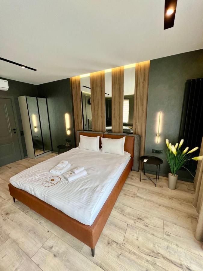 Royal Vip Jacuzzi Apart Lwów Zewnętrze zdjęcie