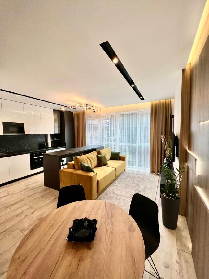 Royal Vip Jacuzzi Apart Lwów Zewnętrze zdjęcie